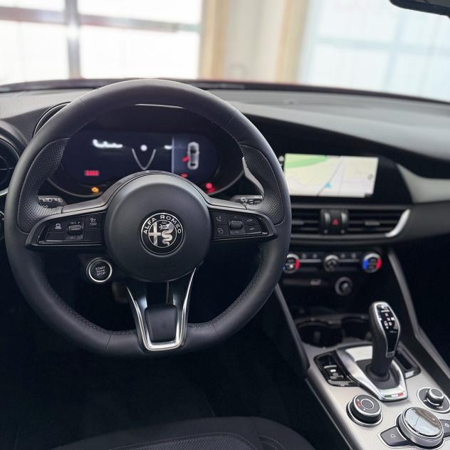 Alfa Romeo Giulia 2.2 Turbodiesel 160 CV AT8 Sprint - Foto 9