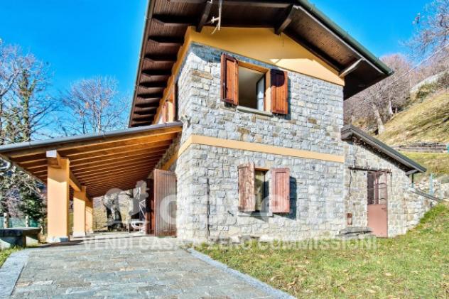 Villa di 240 m² con 5 locali in vendita a Predore