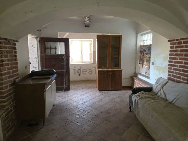 Porzione di RUSTICO libero su 3 lati con GIARDINO privato grande recintato - Foto 4