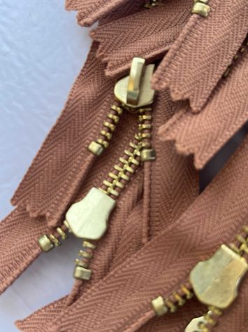 X82 Cerniere Lampo Zip metallo senza tiretto cm 22 Nocciola – Pz. 25 - Foto 2