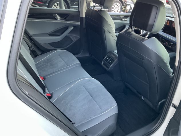 VOLKSWAGEN PASSAT VARIANT 2.0 TDI SCR EVO DSG BUSINESS - Foto 5