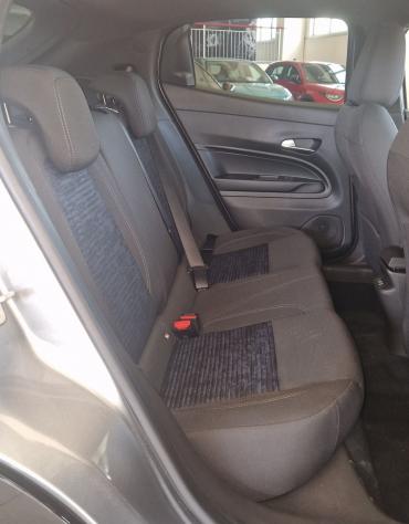 Alfa Romeo Junior Ibrida 1.2 145CV Hybrid eDCT6 ibrida Sprint - Foto 9