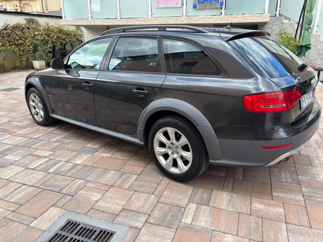 Audi A4 allroad 2.0 TDI .gasolio & GPL .4x4 2011 - Foto 7