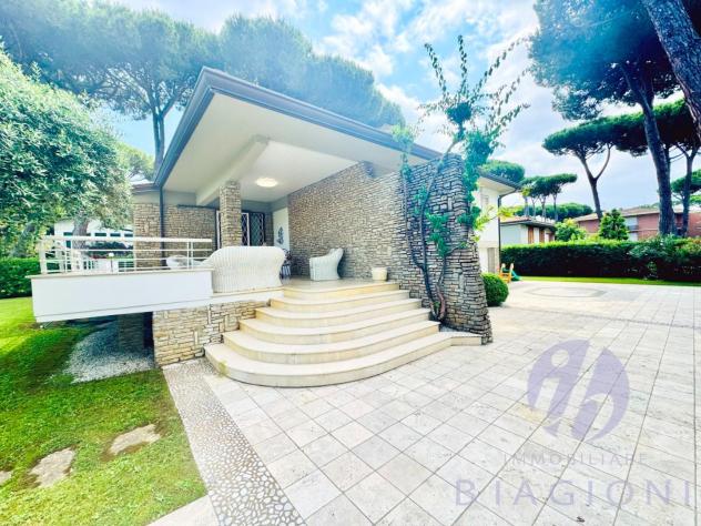Villa in vendita a Lido di Camaiore - Camaiore 250 mq Rif: 1359555 - Foto 9