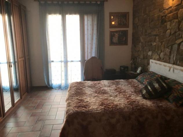 Villa di 437 m² con più di 5 locali e box auto in vendita a Carpi - Foto 2
