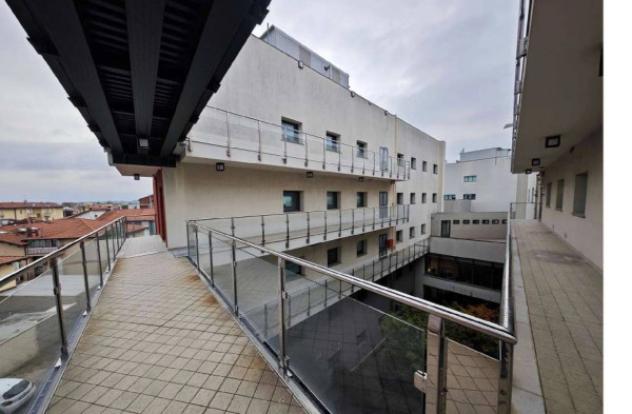 Immobile in asta di 759 m² con più di 5 locali e box auto in vendita a Concamarise - Foto 10
