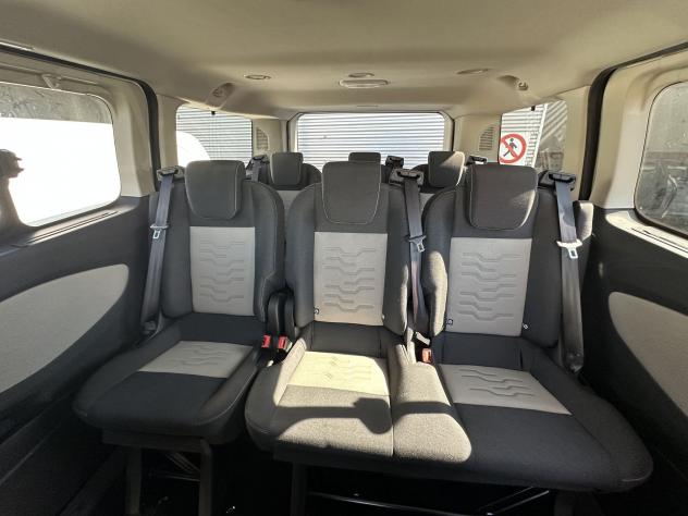 Ford Tourneo Custom 310 L1H1 2.0TDCi 130cv Titanium *I.E., PROMO AZZURRA* - Foto 10