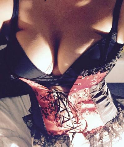 Donna di Massa, 38 anni. Fisico Magro Tel: