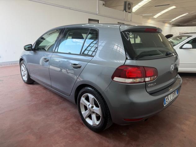 Volkswagen Golf 1.6 TDI DPF 5p. Highline - Foto 8