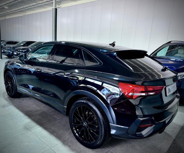 Audi Q3 SPBK 35 2.0 TDI 150CV Black Edition S Line - Foto 9