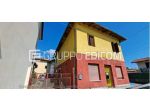 Abitazione di tipo economico di 195 mq  in vendita a Aviano - Rif. 4550200