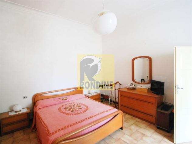 Casa indipendente cielo/terra, abbinata ai lati, attualmente divisa in 2 unità - Foto 8