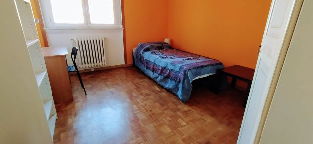 Stanza singola in ampio appartamento ristrutturato - Foto 2