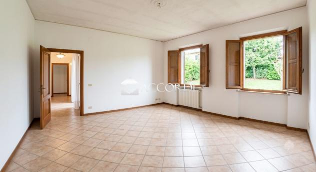 CASA INDIPENDENTE di 7 vani e di 196 mq (PAESE) rif. SW36_4