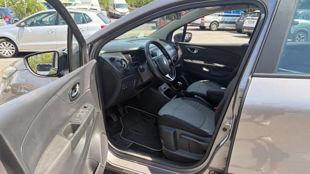 Renault Captur dCi 8V 90 CV EDC Start&Stop Energy Iconic - Foto 6