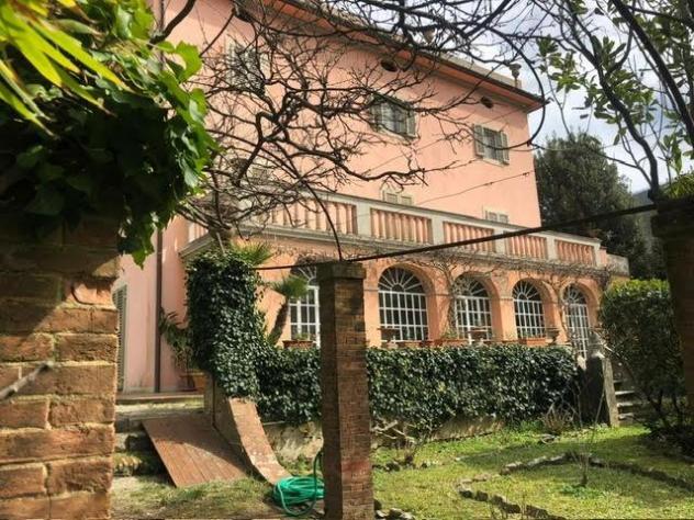 Villa in vendita a Calci 600 mq Rif: 1273899