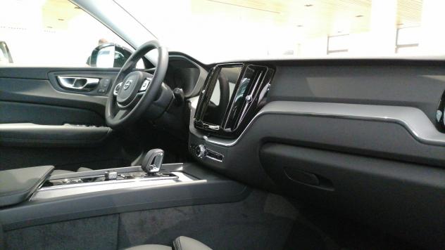 Volvo XC60 XC60 T6 Plug-in hybrid AWD automatico Plus Dark MY25 - Foto 5