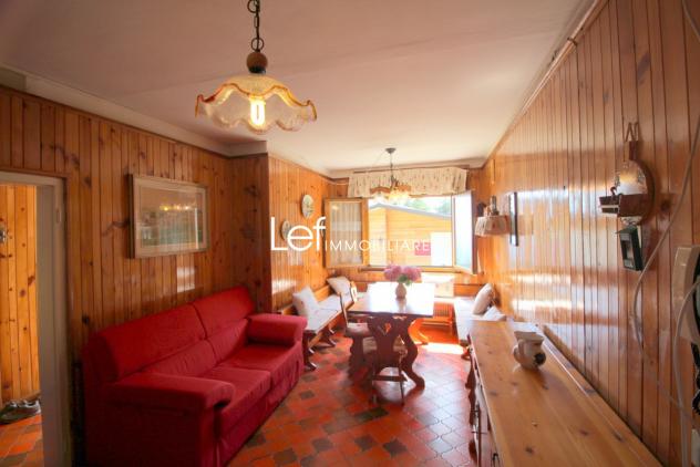 CASA INDIPENDENTE di 8 vani e di 196 mq (VALDOBBIADENE) rif. LC04_3 - Foto 4