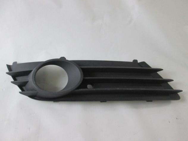 13126030 GRIGLIA RIVESTIMENTO FENDINEBBIA PARAURTI ANTERIORE LATO DESTRO OPEL ASTRA H 1.7 D RICAMBIO USATO