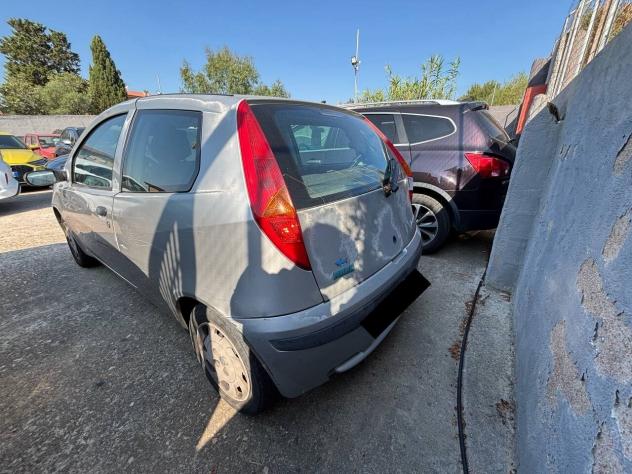 Fiat Punto 1.2i 16V 3 porte - Foto 5