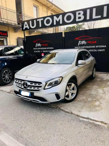MERCEDES-BENZ GLA 180 Premium rif. 23741036
