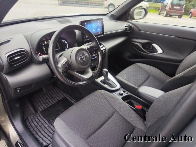 TOYOTA Yaris Cross 1.5 Hybrid 5p. E-CVT AWD-i Trend rif. 24209123 - Foto 9