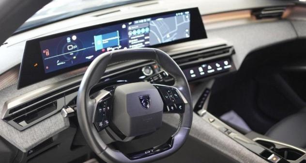 NEW PEUGEOT - 5008 - Hybrid 145 e-DCS 6 GT#7 POSTI! - Foto 6