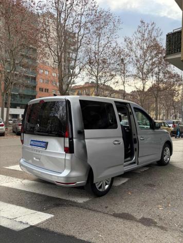 VOLKSWAGEN Caddy 2.0 TDI 102 CV Space rif. 23180466 - Foto 8