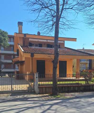 Villa di mq.380 nel centro di Bellaria - Foto 4