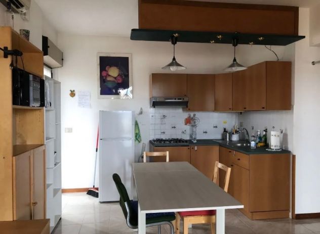 POMEZIA AMPIO BILOCALE ARREDATO CON TERRAZZO PRIVATO - Foto 6