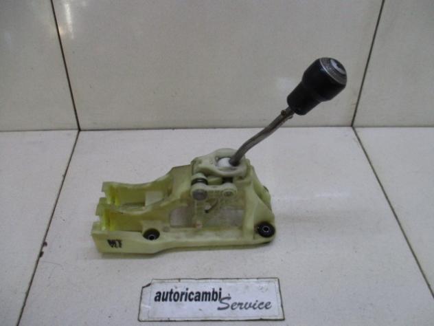 11415-06143 LEVA DEL CAMBIO CON POMELLO HYUNDAI GETZ 1.5 D 60KW 5M 5P (2004) RICAMBIO USATO POMELLO CON SEGNI DI USURA