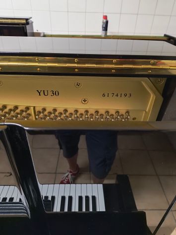 Pianoforte Yamaha YU3 seminuovo modello YU30 con trasporto e panca inclusi - Foto 4