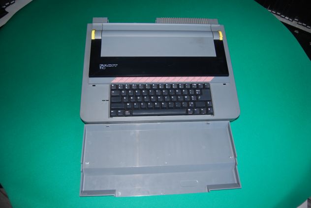 Macchina da scrivere elettrica facit mod T110 - Foto 4