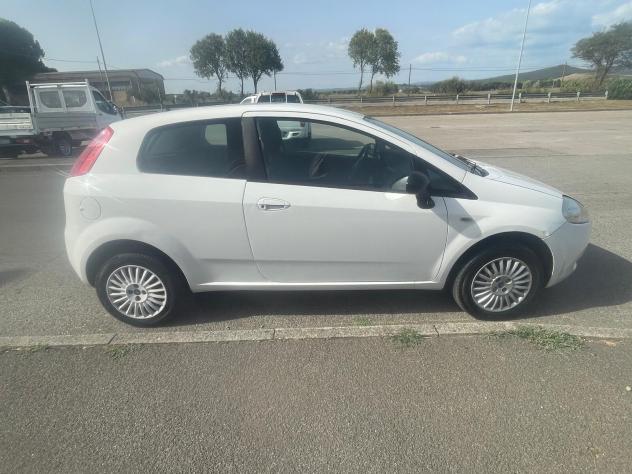 Fiat Grande Punto 1.4 3 porte Active Natural Power - Foto 2