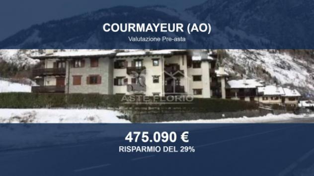 Immobile in asta di 126 m², box auto in vendita a Courmayeur