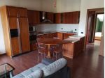 Trilocale lussuosamente arredato con terrazzo