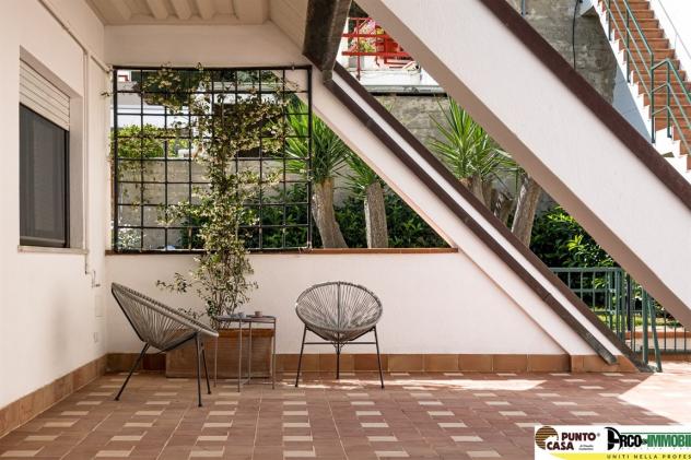 COMODO BIVANI CON AMPIA TERRAZZA IN AFFITTO TRANSITORIO - Foto 2