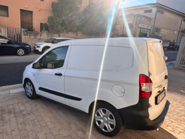 Ford Transit Courier 1.5 TDCi 75CV Van Trend 2 posti - Foto 8