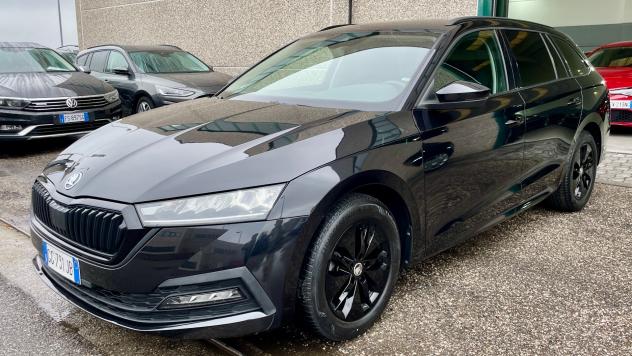 SKODA OCTAVIA SW 2.0 TDI EXECUTIVE 116CV - FULL LED, VIRTUAL COCKPIT, NEOPATENTATI - Foto 3