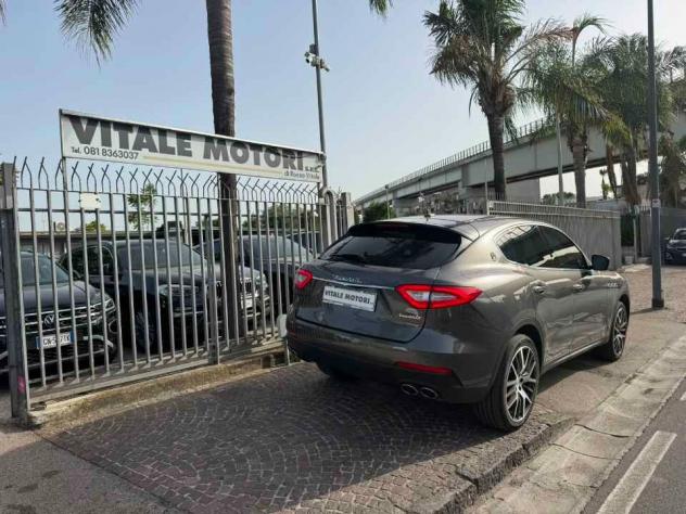 MASERATI LEVANTE 3.0 D 250 CV - Foto 9