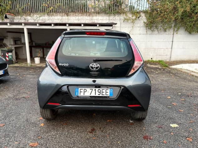 Toyota Aygo 1.0 VVT-i 69 CV 5 porte x-cool TSS - Foto 5