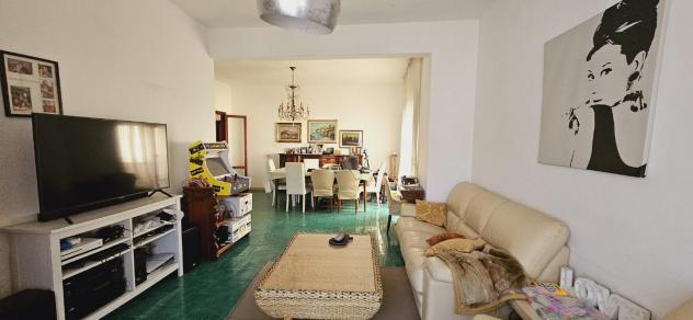 Appartamento in vendita a Marina di Carrara - Carrara 143 mq Rif: 1323370