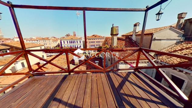 APPARTAMENTO di 4 vani e di 170 mq (VENEZIA) rif. MM703_4