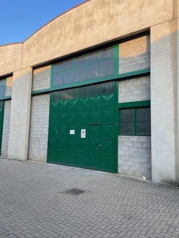 Capannone / Fondo in affitto a Novara - Foto 2