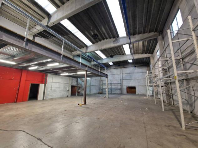 Immobile di 917 m² con 4 locali in vendita a Pogliano Milanese - Foto 4