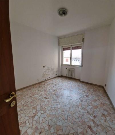 V000907 - CERMENATE centro vendiamo QUADRILOCALE con solaio - Foto 3