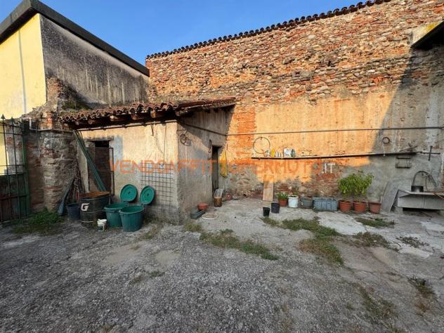 CIVIDATE AL PIANO - PORZIONE DI CASA INDIPENDENTE CON ALTO POTENZIALE - Foto 9