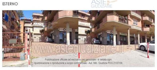 IMMOBILI-IMMOBILE COMMERCIALE-Via San Sebastiano, 42 - Foto 2