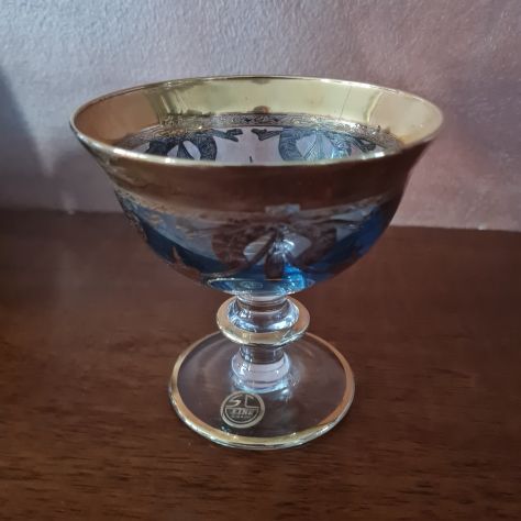 Set trittico bicchieri in cristallo e decori oro di cui uno - Foto 3
