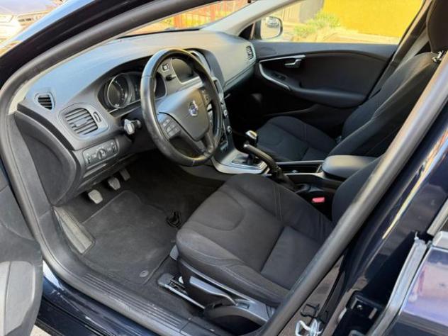VOLVO V40 D2 2.0 euro 6 rif. 23936000 - Foto 9
